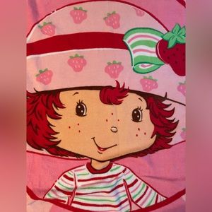 Strawberry Shortcake fleece throw blanket. Thin.